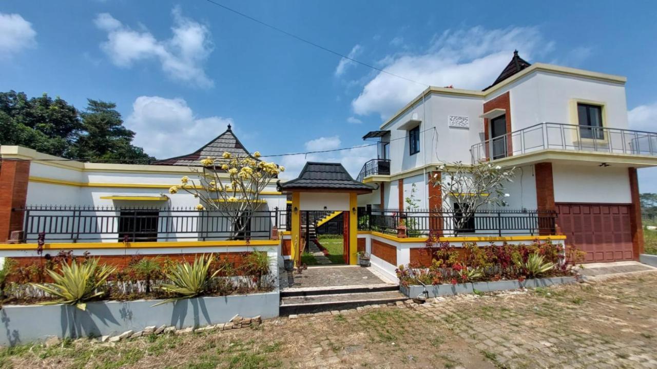 Pool Villa Saung Suluh Purwokerto Ngoại thất bức ảnh