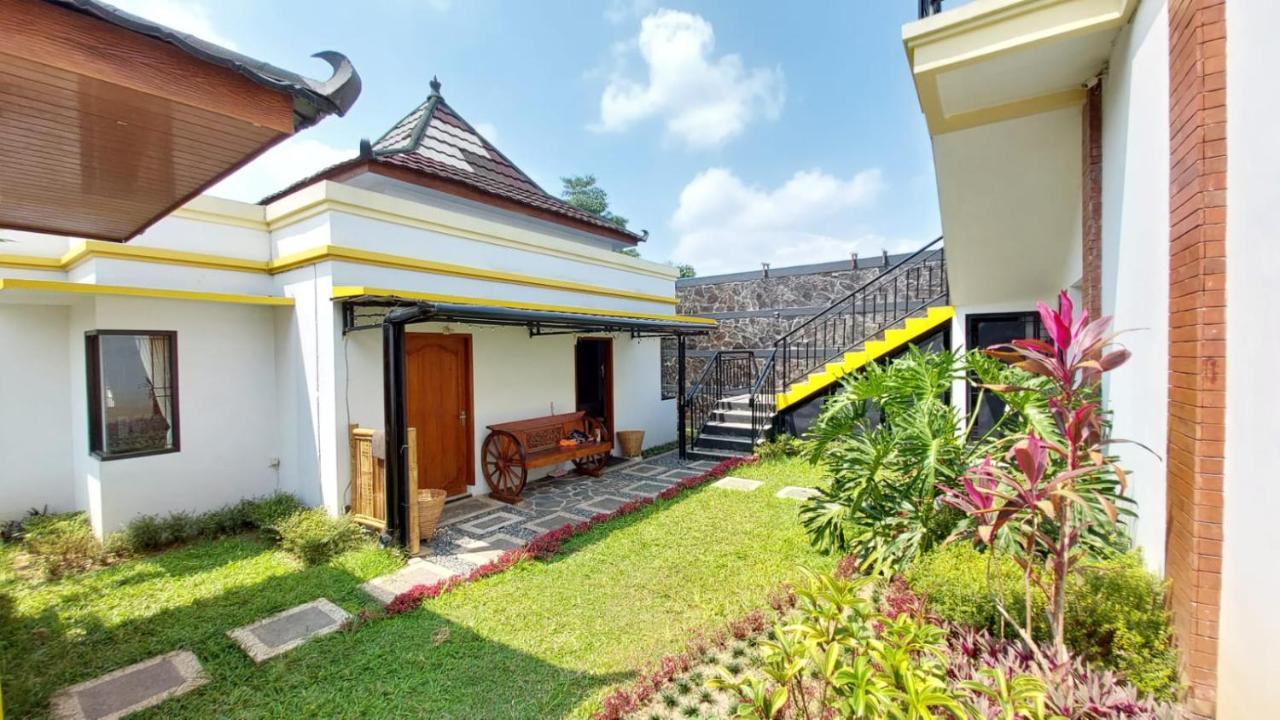 Pool Villa Saung Suluh Purwokerto Ngoại thất bức ảnh